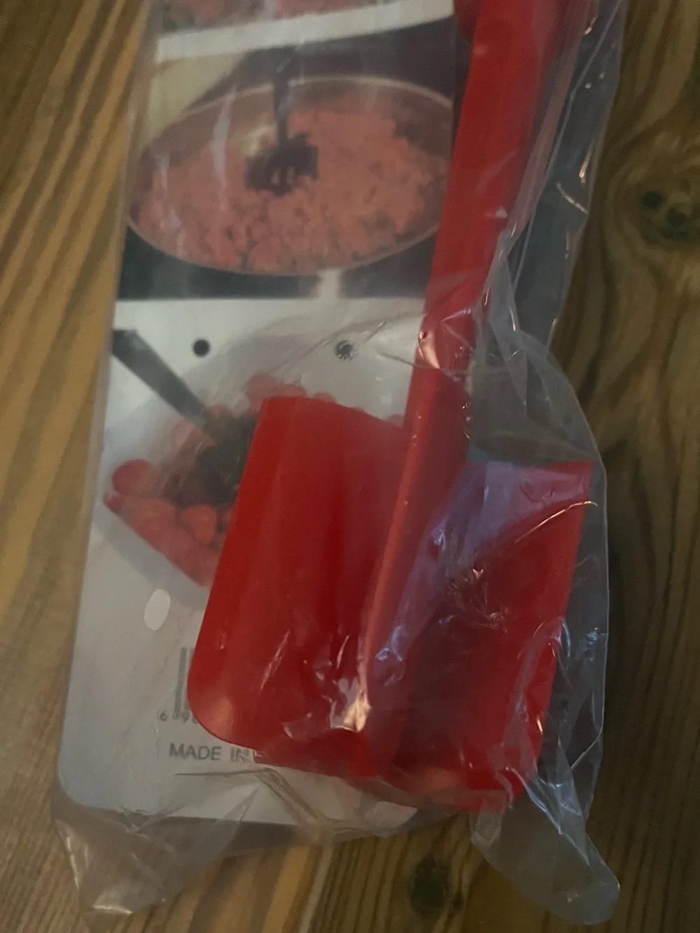 Red Meat Chopper Kitchen Tool with Comfortable Grip